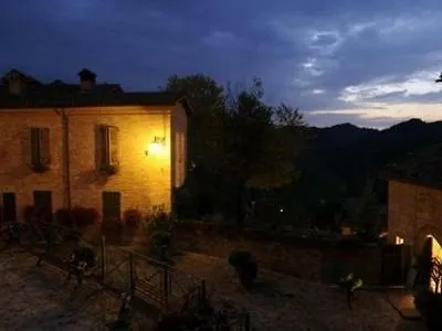 Casa Roni Διαμέρισμα Sarnano